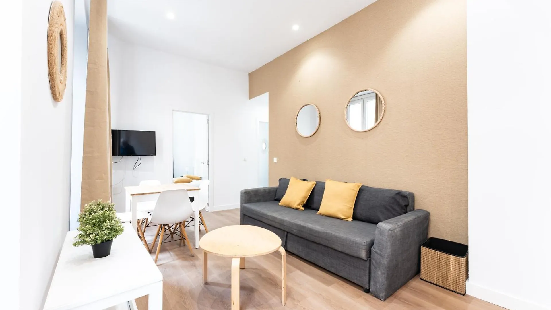Apartamentos Juan De Padilla Malaga Spain